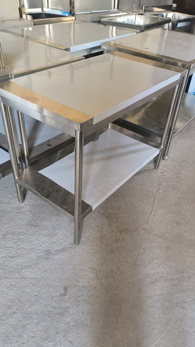 Стол нержавека жуда мустахкам ва сифатли