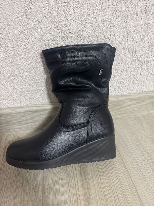 Дамски зимни боти