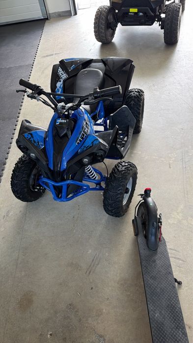 Scutere si atv HECHT ATV cu acumulator