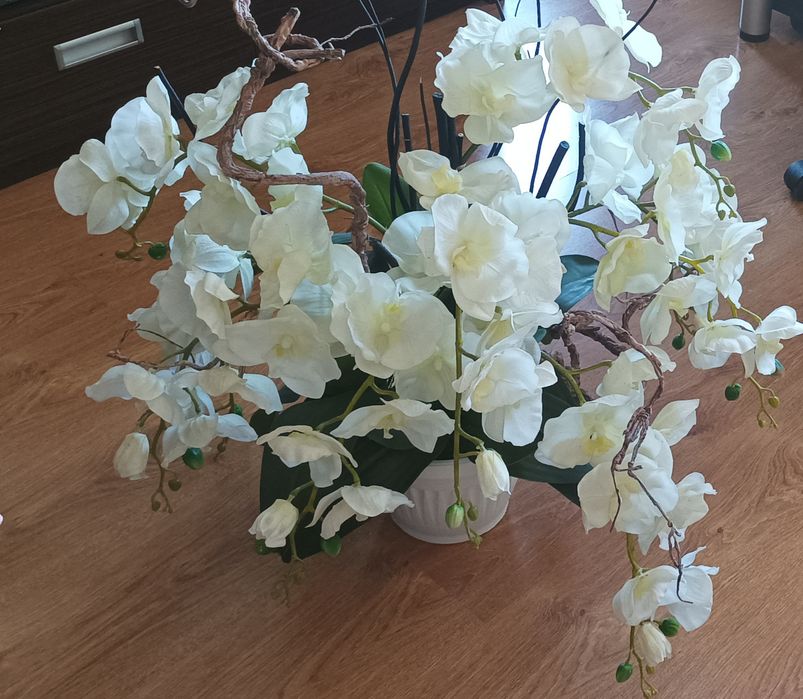 Изкуствена орхидея