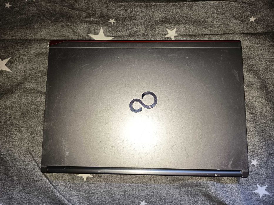 Laptop Fujitsu Lifebook E746, core i5 6200u, 4gb ddr4