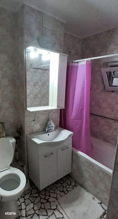Apartament Faleza Nord, 3 camere decomandat, 2 bai, bucatarie separata
