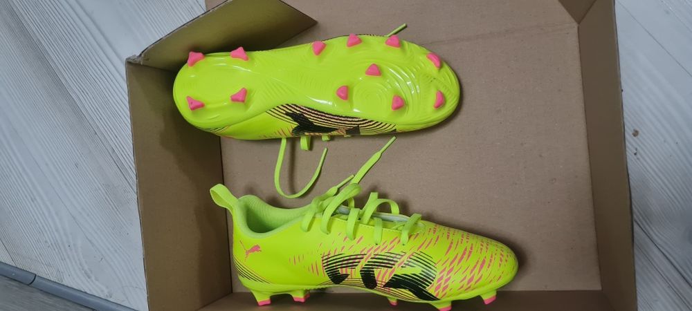 Adidasi NOI ghete fotbal crampoane iarba Puma 37