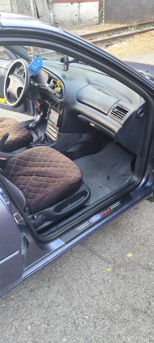 Продам машину срочно