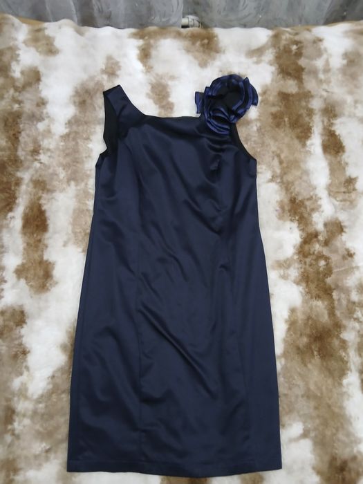 Продам  платья в хорошем состоянии.