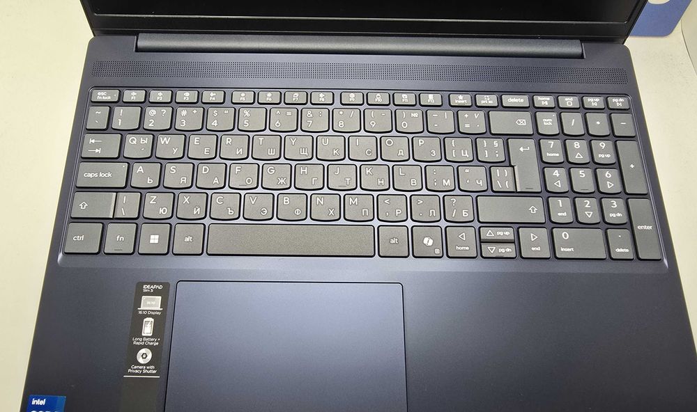 LENOVO IdeaPad 3 SLIM   i5 13420H/16GB/512SSD/WUXGA
