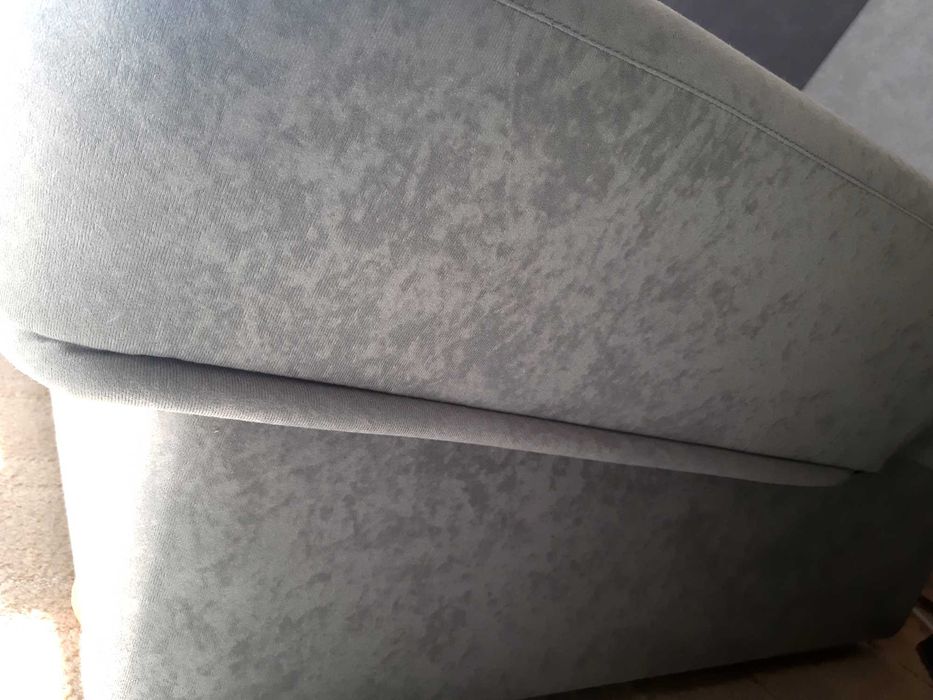 Разтегателен диван