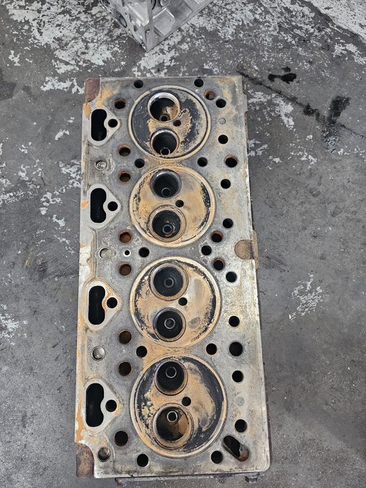 Коляноф вал и глава