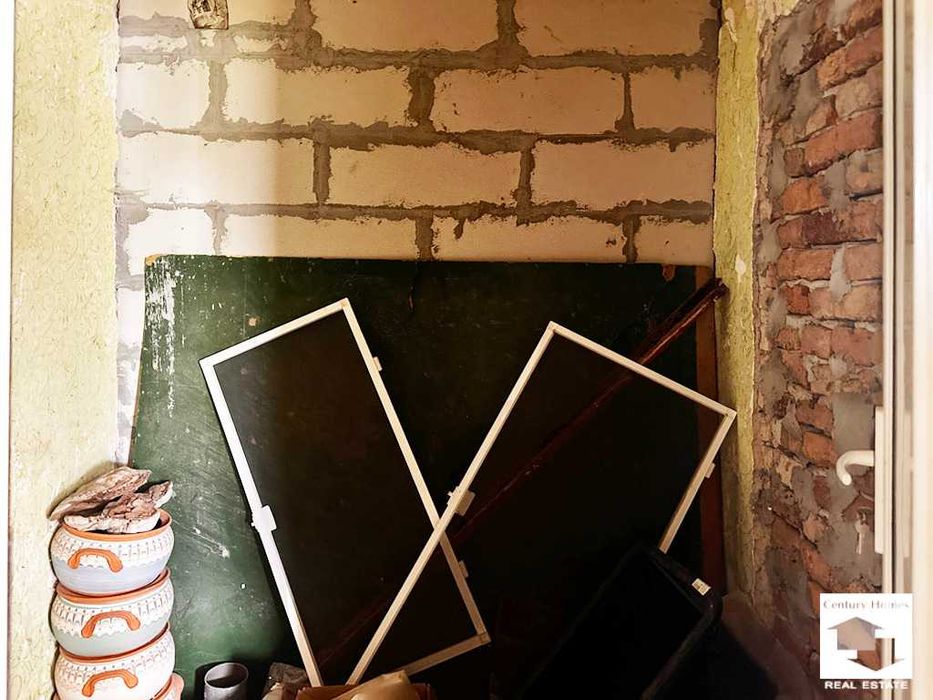 150026 Едноетажна къща с голям двор и разсадник в с. Горна Студена