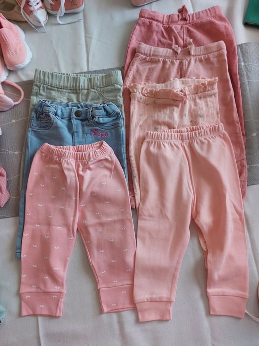 Vând hăinuțe de copii