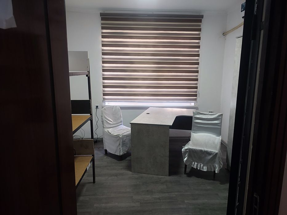 Офис учун хона ижарага берилади