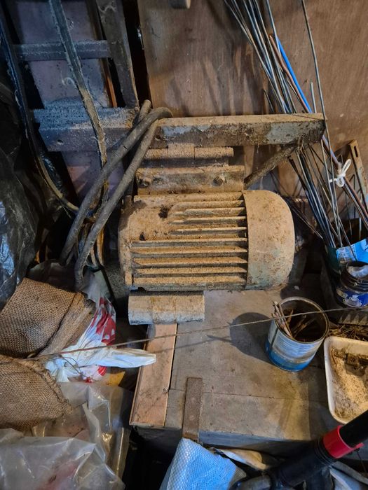 Продавам електромотори