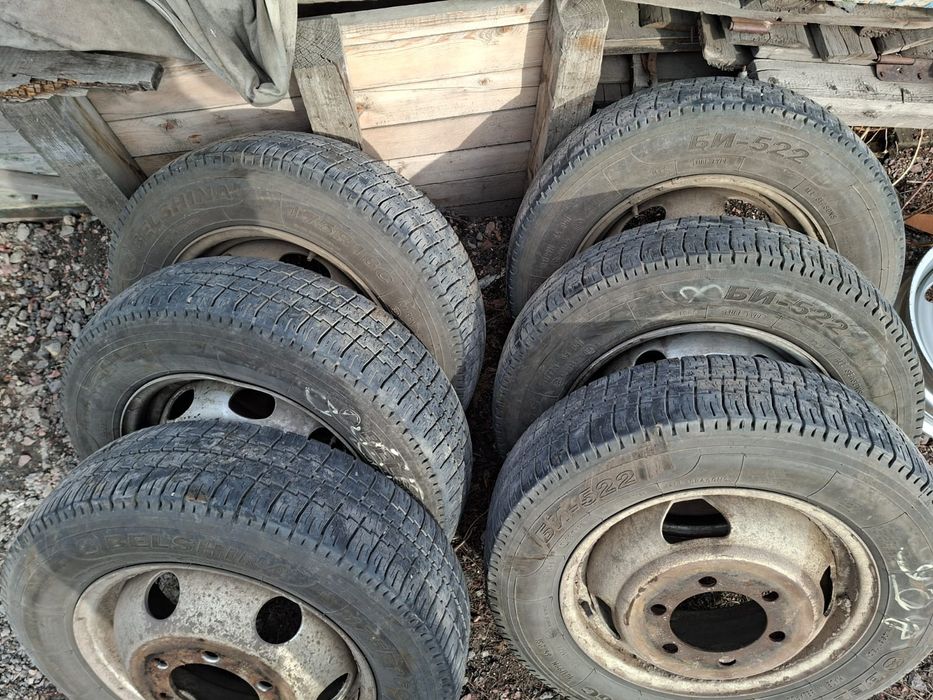 Продам резину на Газель