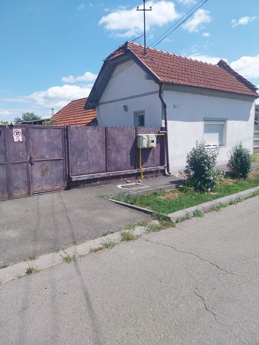 Casă de vînzare  str cloșca nr 46