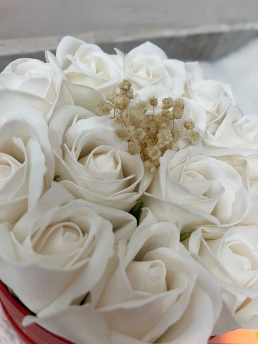 Кутии с рози, подарък за всеки повод