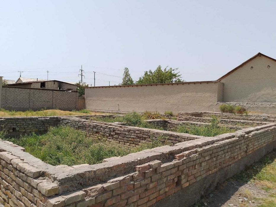 6 sotixli yer sotiladi