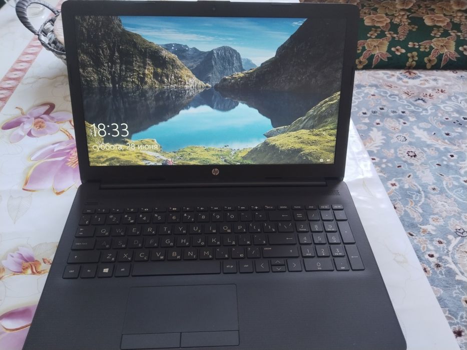 Ноутбук почти новый