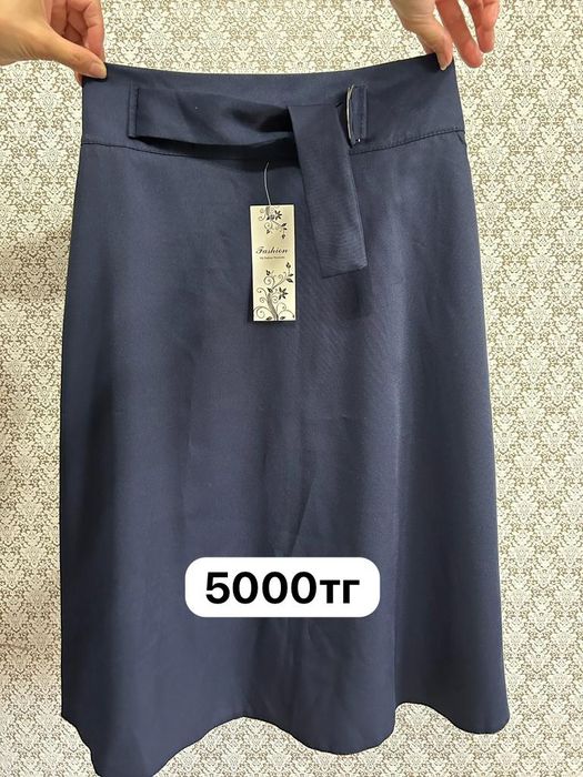 Продам школьную юбку новую.