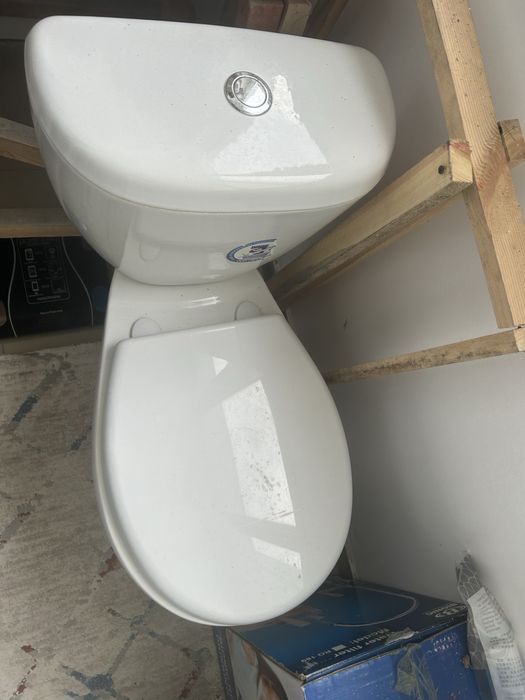 Унитаз в отличном состоянии