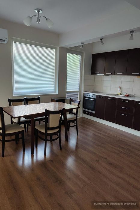 Дава се под наем Тристаен апартамент в Пловдив, Център - 115 кв.м за 747.66 € - Снимка #1