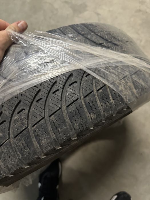 Vand cauciucuri michelin/kumho 205/55 r16 pret pentru toate 4