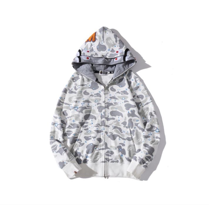 Продается Худи унисекс. На подростка.Производство: Япония. Бренд: Bape