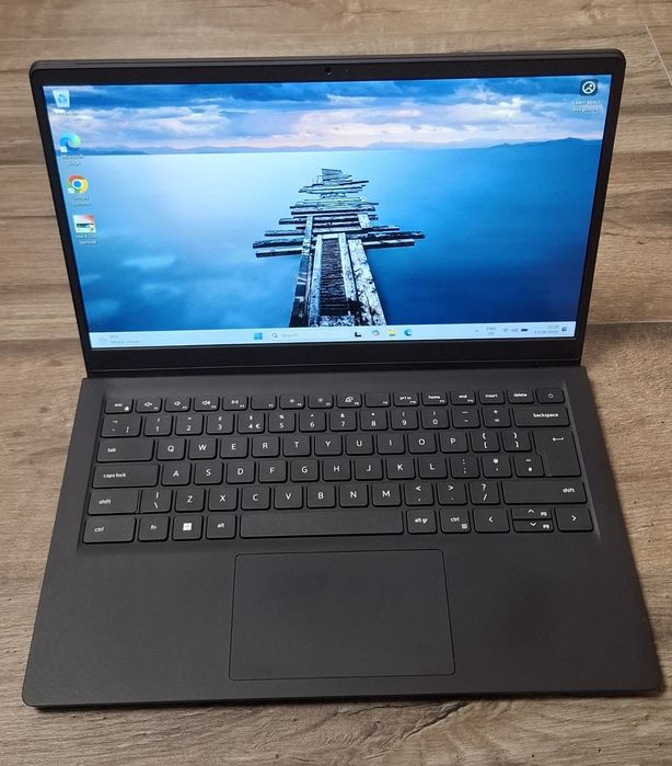 Лаптоп Dell Vostro 14 | Ryzen 5 7530 | 16GB Ram | 512 SSD