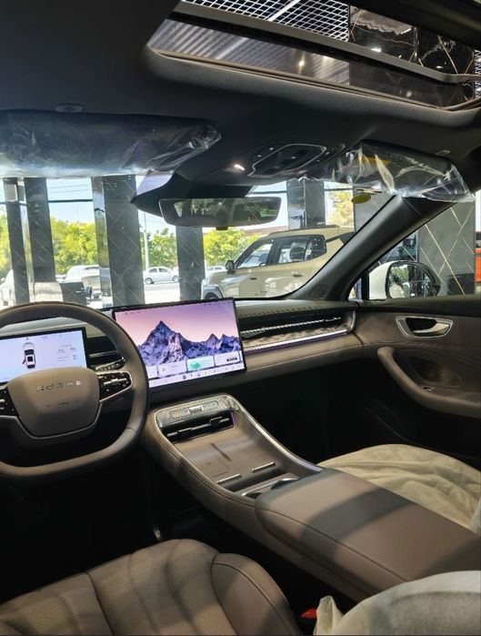Roewe m7 Rasmiy diller