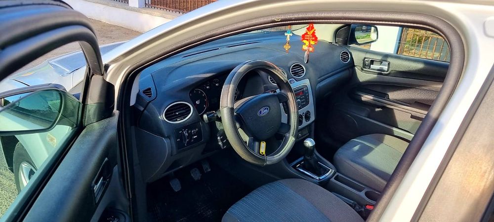 Ford focus 2 1.6mpi benzina A.C. Proprietar