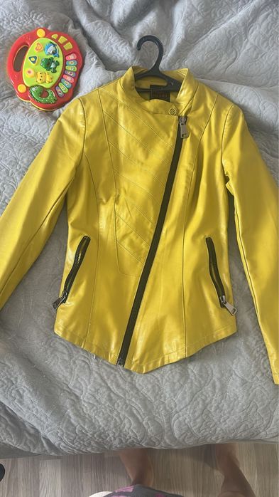 Продам косухи размер s