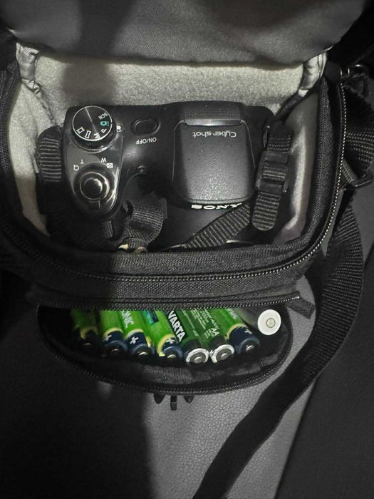 Фотоапарат Sony Cyber-Shot DSC-H300