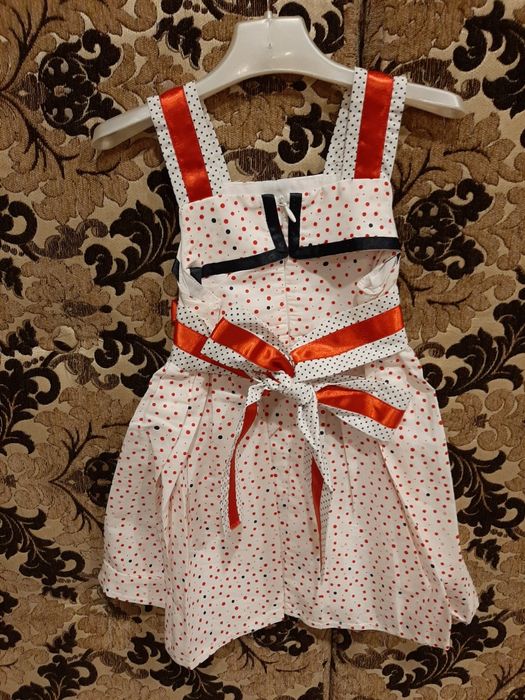 Платья  костюмы для девочек. Новое. Турция.