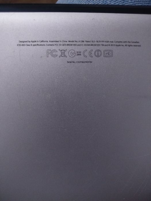 Продам MacBook на запчасти.