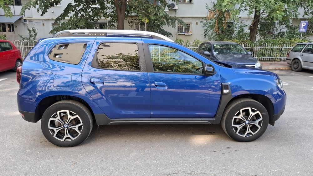 Inchiriere Dacia Duster.Rent a car sector 3 și microbuze 8+1 ,