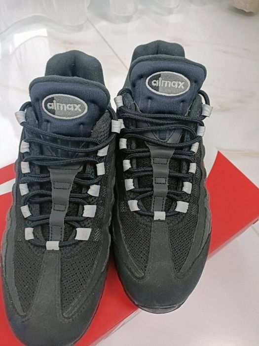 Vând Nike Air Max 95