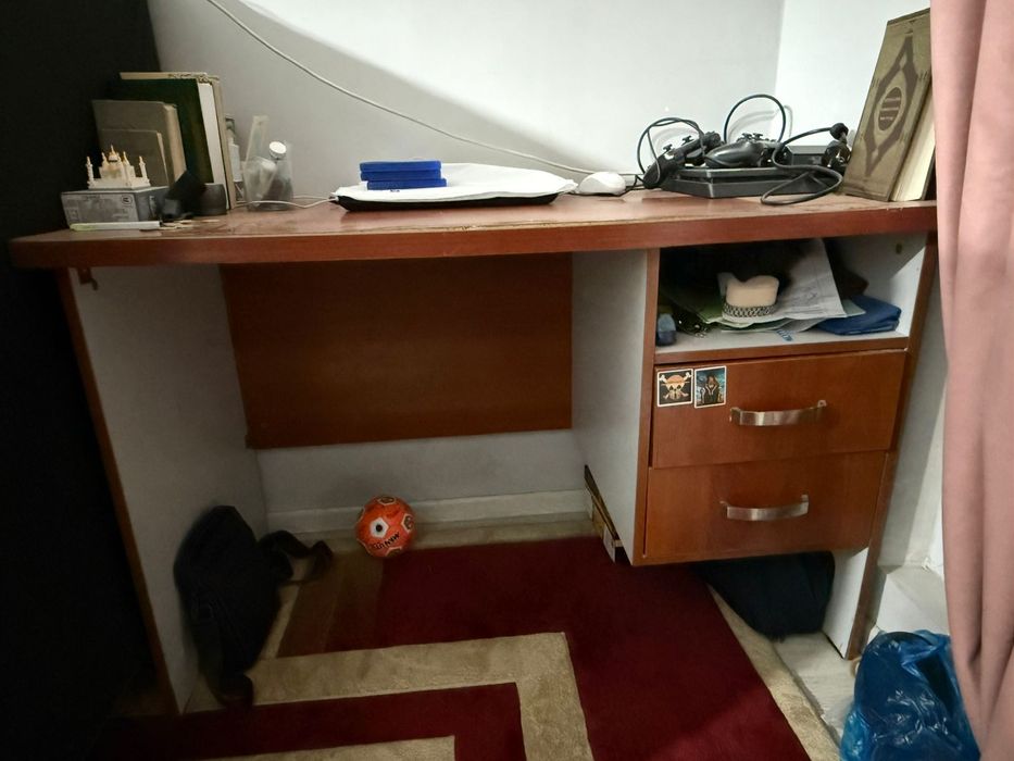 Продам столы офисные школьные