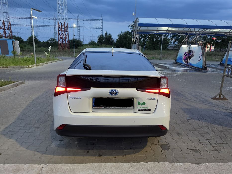TOYOTA Prius 2020 — imagine 3