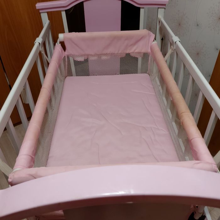 Детский кроватка с колыбеһлом!
