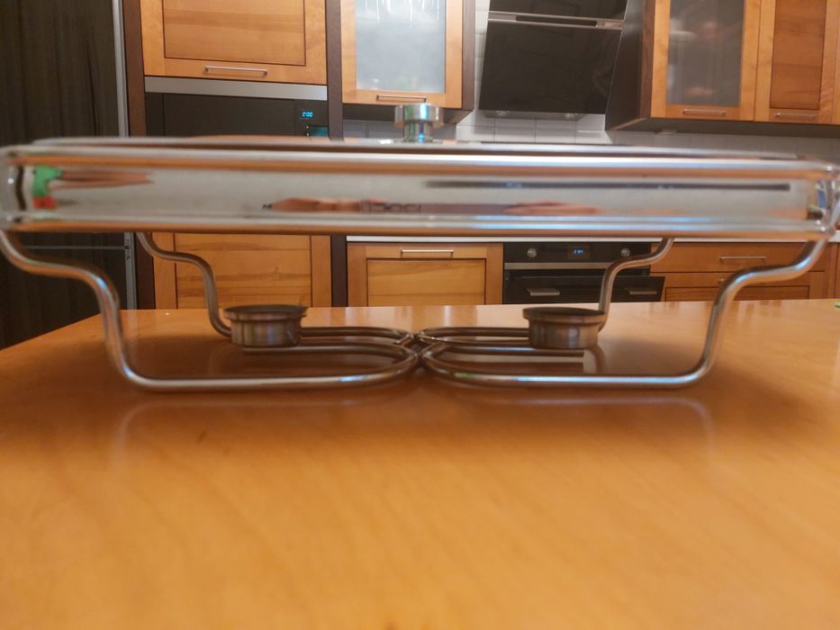 Подам разнос для блюд