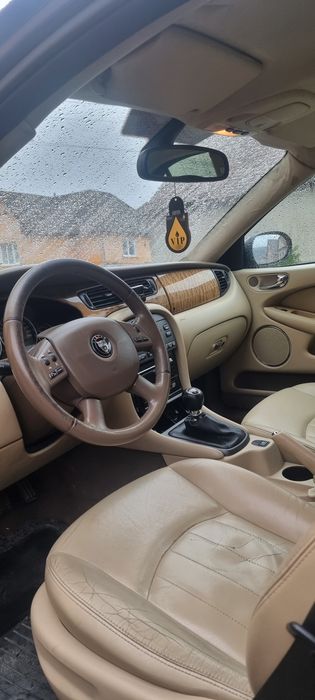 Jaguar X-Type
