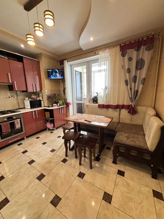 Двустаен имот в кв.Дружба 2