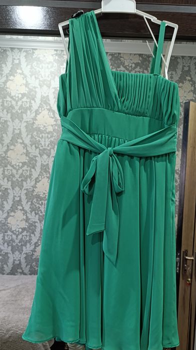 Платье праздничное на девочку