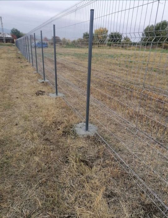 Facem garduri din plasă bordurată