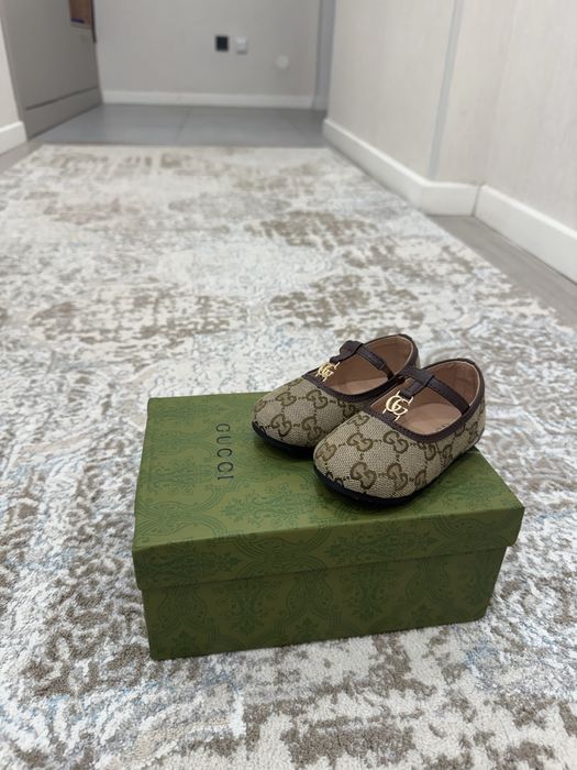 продам малышковые балетки gucci