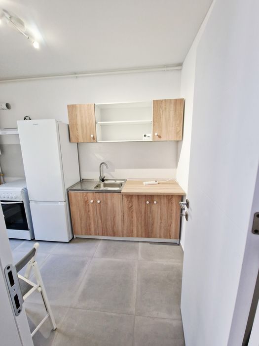 Inchiriez garsoniera militari residence