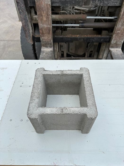 Бетонни тухли/блокчета - Бетонни колонки