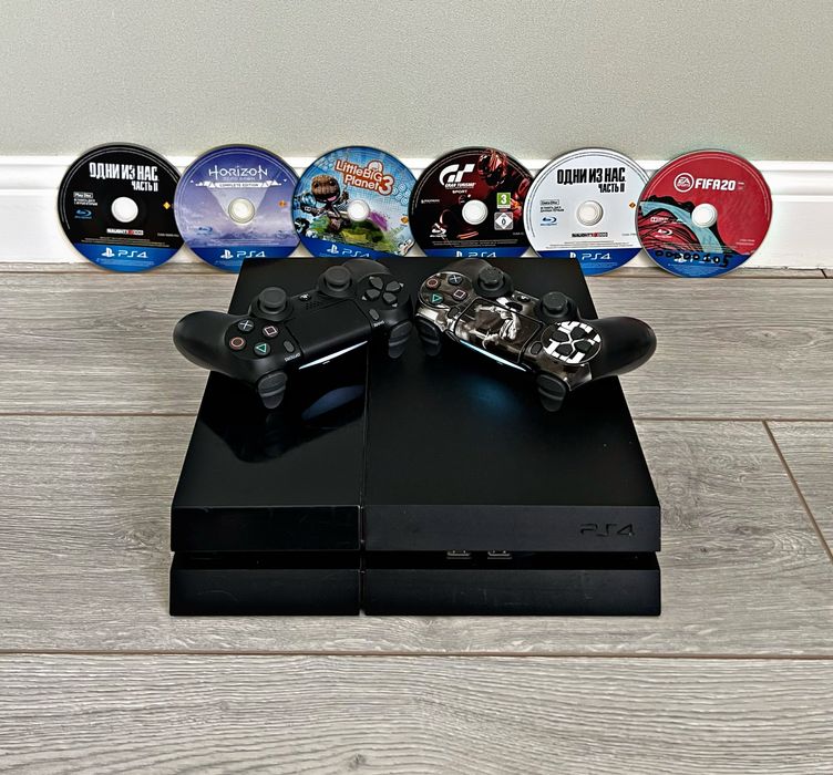 PlayStation 4 +6 диска в подарок