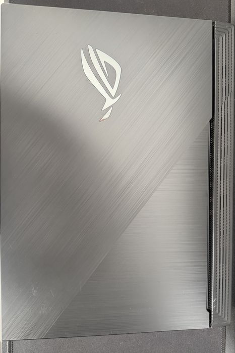 Vand Laptop ASUS Gaming 17.3 inch ROG Strix G731GU