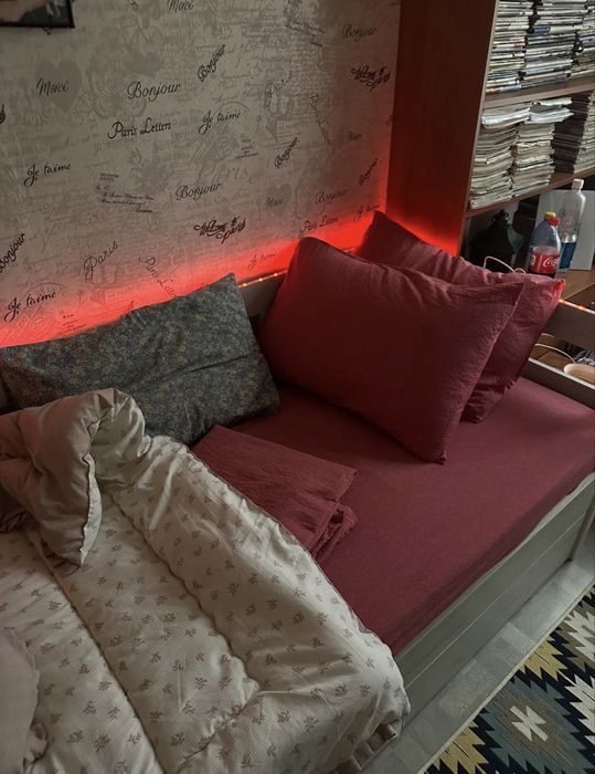 Кровать односпальная