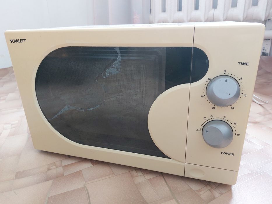 Продам микроволновку Scarlett